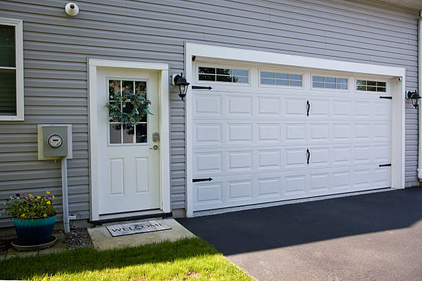 24/7 Emergency Garage Door Panel Replacement experts in Okanogan County County, WA